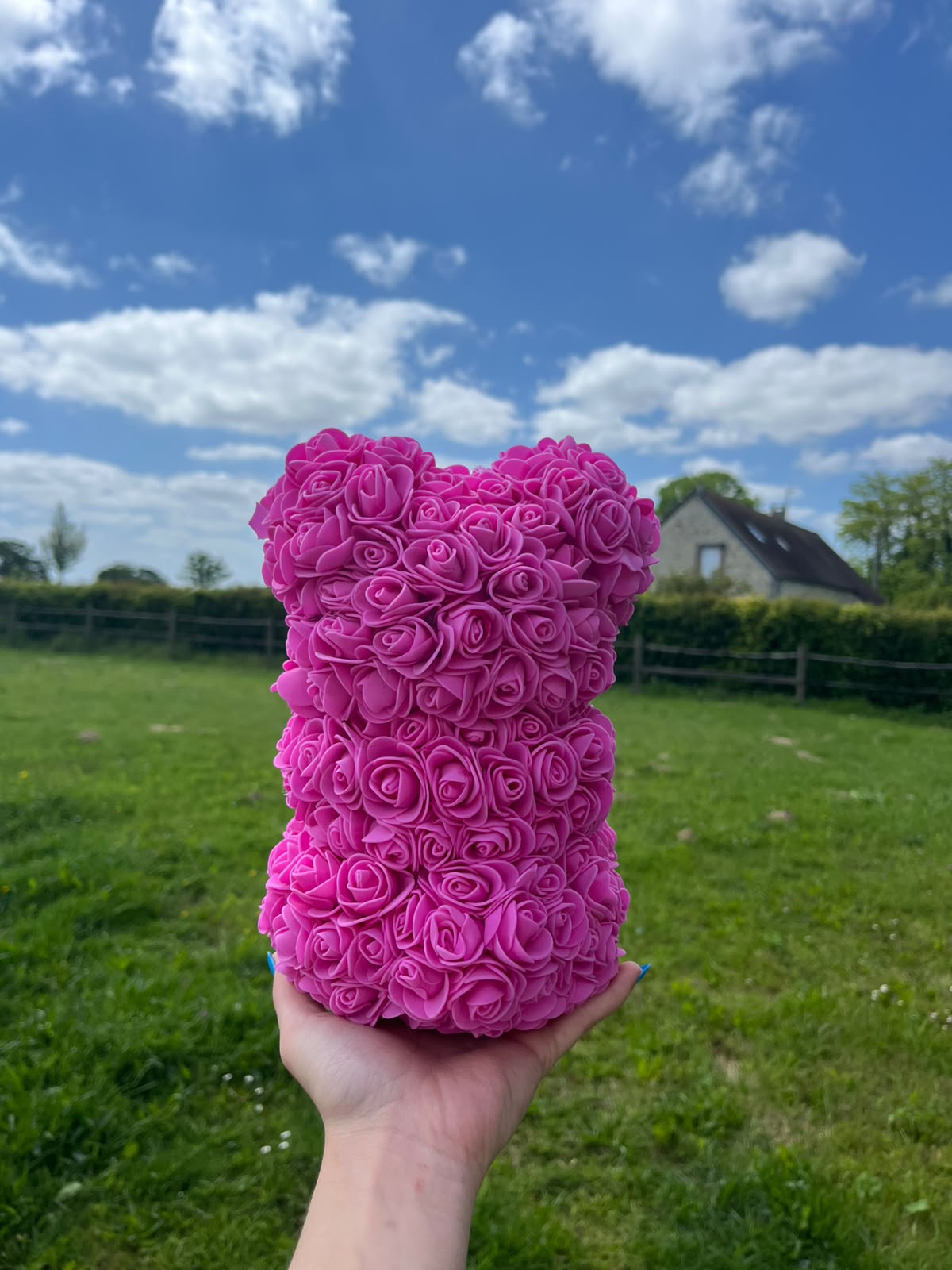 Ours Décoratif Fleuri Fait Main – Roses Fuchsia – Teddy Bear Artisanal